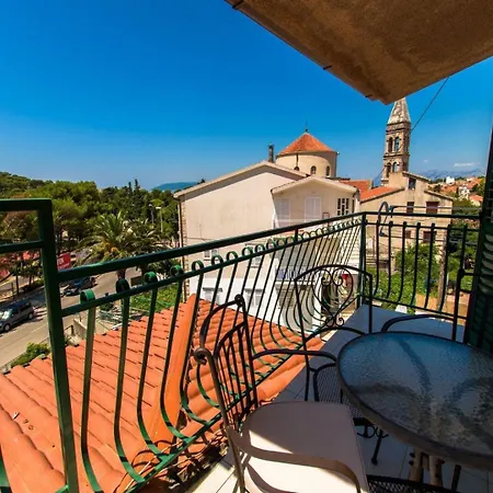 Apartment Srzi 1 - 200 M From Sea Makarska